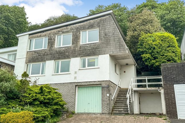 4 bed detached house
