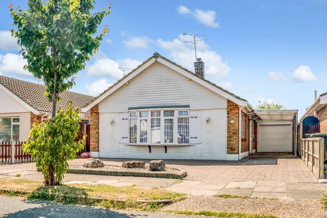 Chelsworth Crescent, Thorpe Bay SS1 3 bed detached bungalow for sale