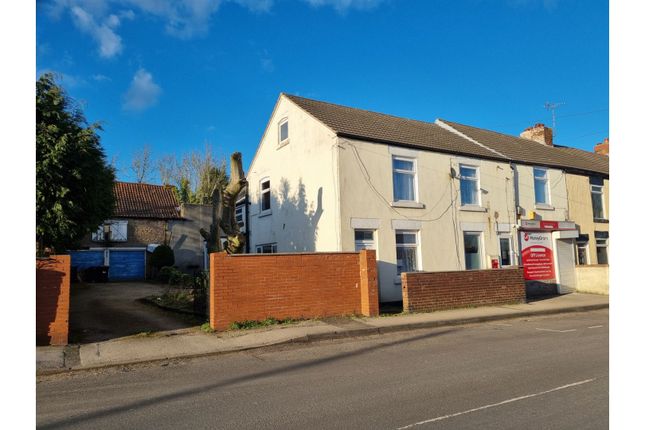 3 bed end terrace house