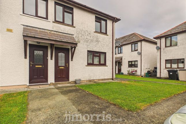 Fenton Court, Haverfordwest 3 bed semi