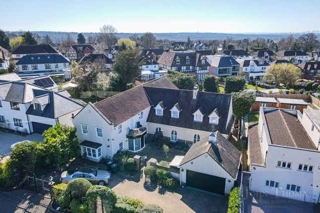 Tycehurst Hill, Loughton IG10 5 bed detached house for sale