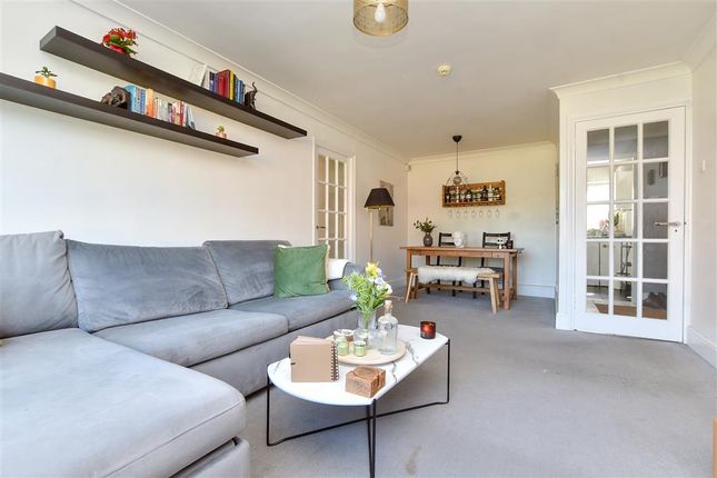 Pampisford Road, Purley, Surrey 2 bed ground floor flat for sale