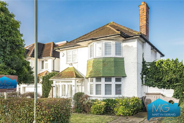 Sunbury Avenue, London, NW7 3 bed detached house for sale