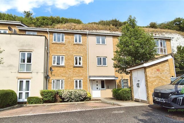 Ward View, Kent ME5 2 bed flat for sale