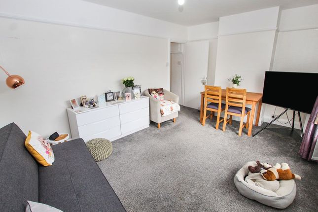 Mortimer Street, Herne Bay 2 bed flat for sale