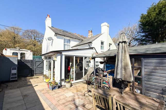 Polegate Road, Hailsham, East Sussex... 2 bed semi