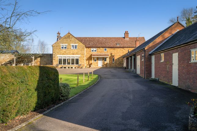 4 bed detached house