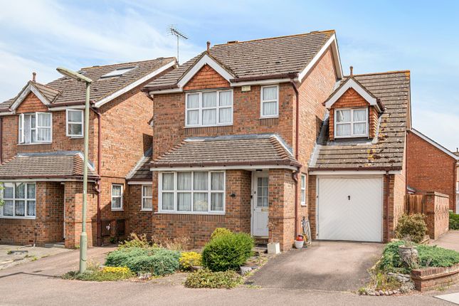 Riverview Gardens, Cobham, Surrey, KT11 3 bed detached house for sale