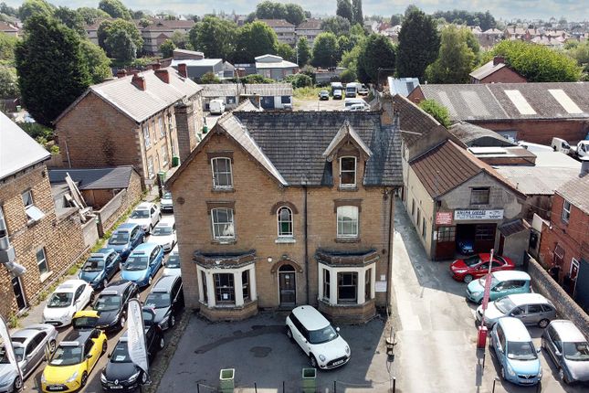 3 bed detached house