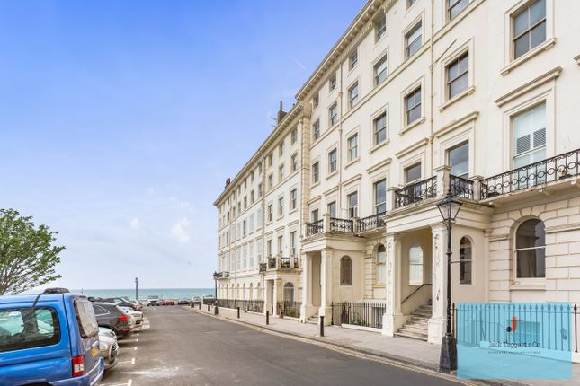 Adelaide Crescent, Hove, BN3 1 bed apartment for sale