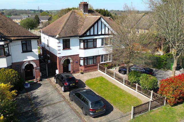 High Road North, Basildon SS15 3 bed semi