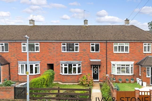 Loughton, Essex, IG10 3 bed terraced house for sale