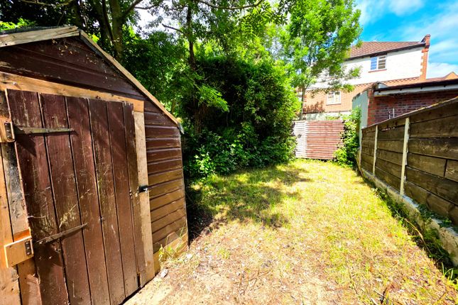 College Road, Harrow Weald 1 bed apartment for sale