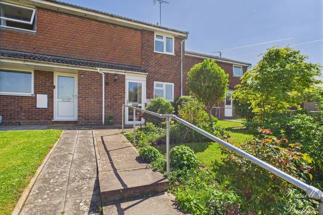Meadway, Buckingham, Buckinghamshire... 3 bed terraced house for sale