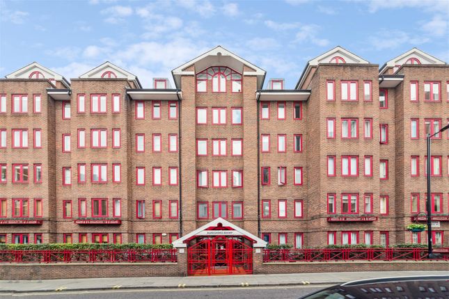Moscow Road, London 3 bed apartment for sale