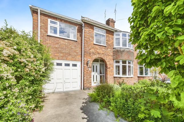 Whitestone Drive, York 5 bed house for sale