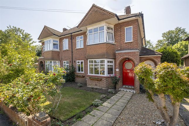 2 bedroom maisonette for sale