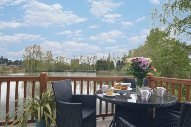 Tattershall Lakes, Lincoln LN4 2 bed park home for sale