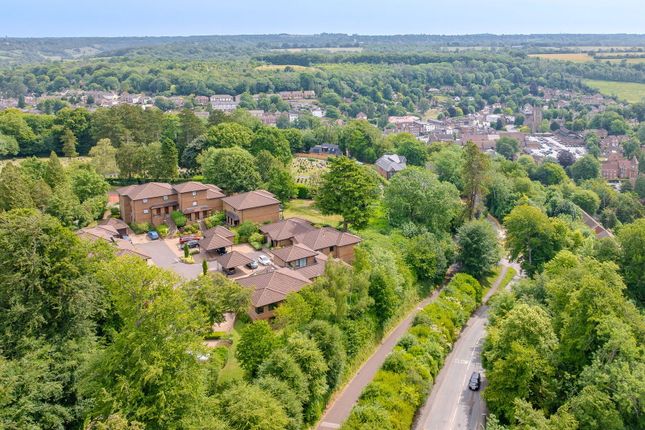 St. Mary's Mount, Caterham CR3 5 bed apartment for sale