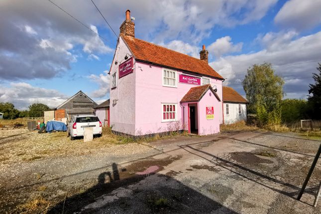 The Green, Witham CM8 3 bed detached house for sale