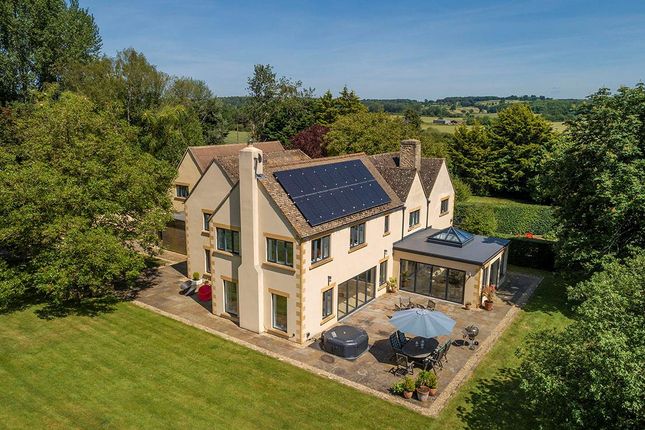 6 bedroom detached house for sale