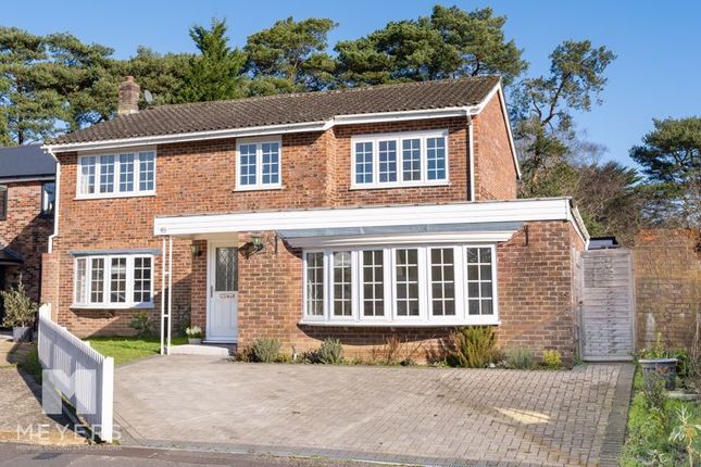 Ivy Close|St. Leonards|Ringwood|BH24 5 bed detached house for sale