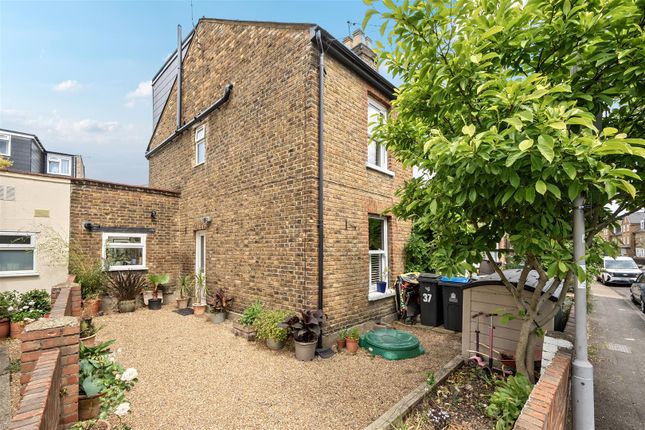 Acre Road, Kingston Upon Thames KT2 3 bed semi