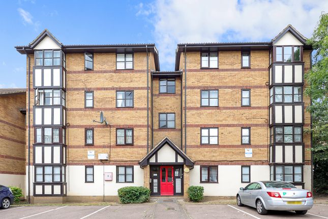 Somerset Gardens, N17 2 bed flat for sale