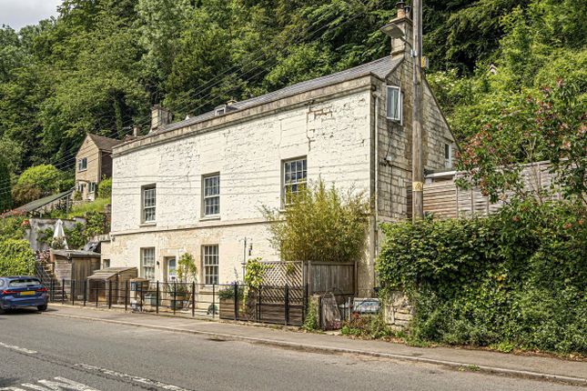 St. Marys, Chalford, Stroud... 3 bed semi