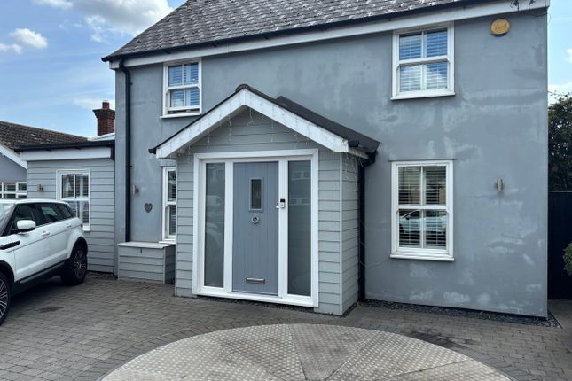 2 bedroom detached house for sale