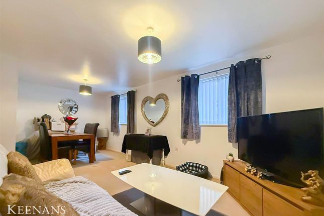 2 bedroom flat for sale