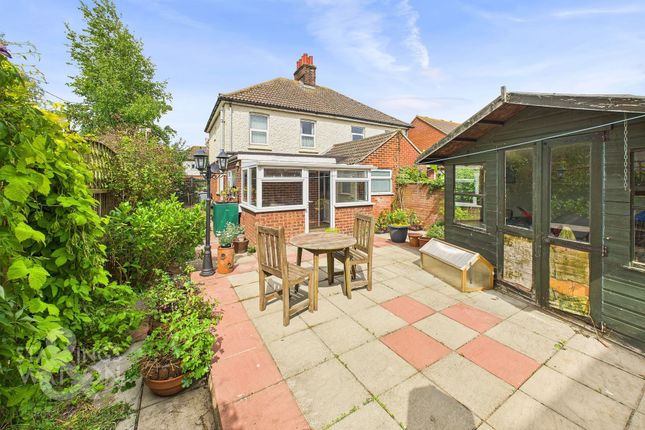 2 bedroom semi-detached house for sale