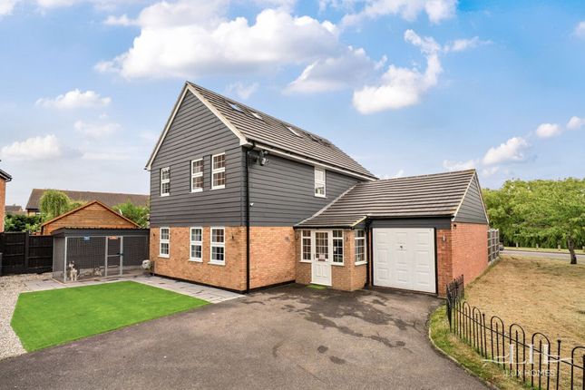 Garland Way, Emerson Park 4 bed detached house for sale