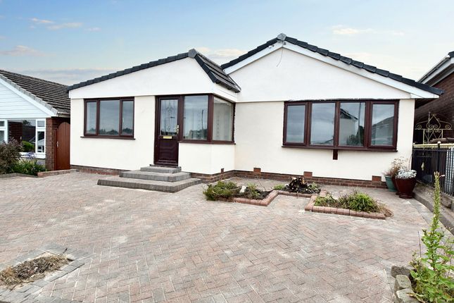 Oakwell Drive, Unsworth. Bury BL9 3 bed detached house for sale