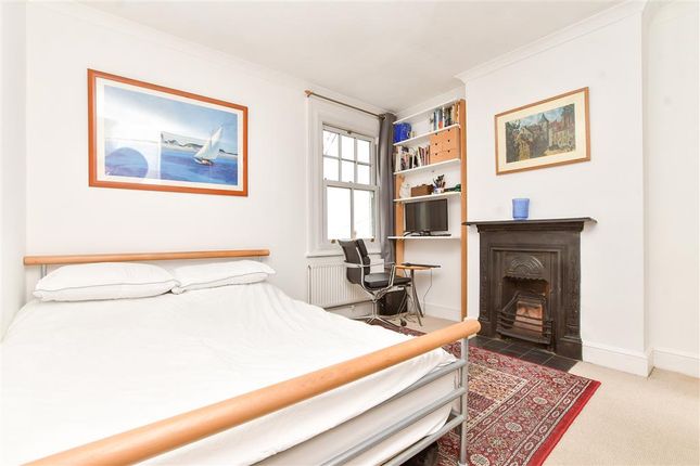 1 bedroom maisonette for sale