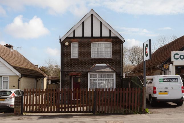 Horley Road, Redhill 3 bed detached house for sale