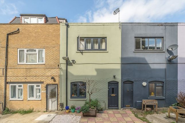 Millers Terrace, London E8 2 bed house for sale
