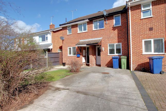 Crescentdale, Longford, Gloucester 2 bed terraced house for sale