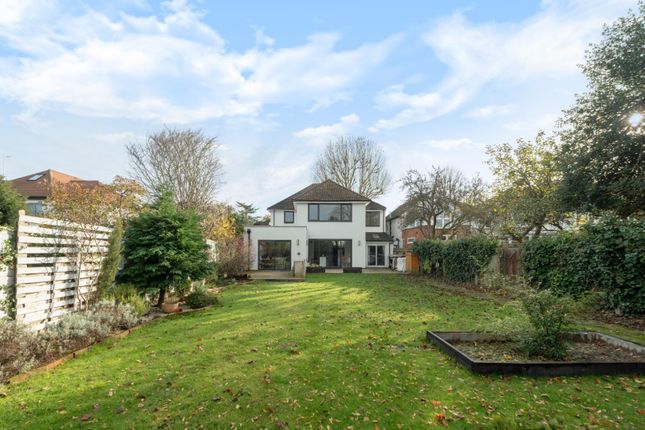 6 bedroom detached house for sale