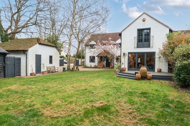 Old Forest Road, Wokingham RG41 4 bed semi