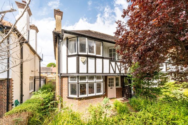 Princes Gardens, Acton, London, W3 3 bed semi