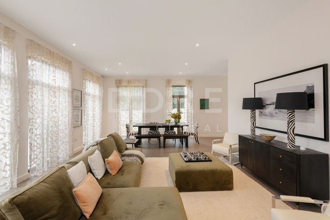 9 Somerset Road, London, SW19 8 bed villa for sale