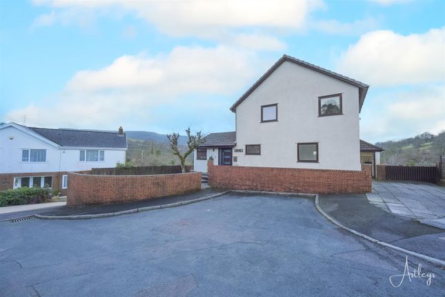 Detached house for sale