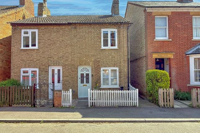2 bedroom semi-detached house for sale