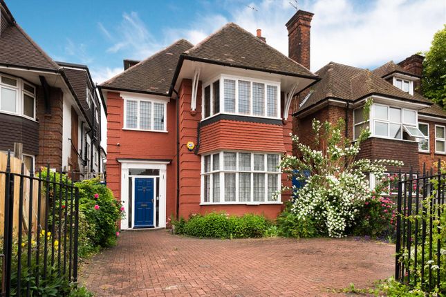 Finchley Road, Golders Green, NW11 6 bed house for sale