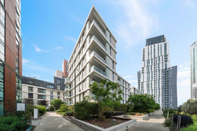 Wandsworth Road, Bach House, SW8 2 bed apartment for sale