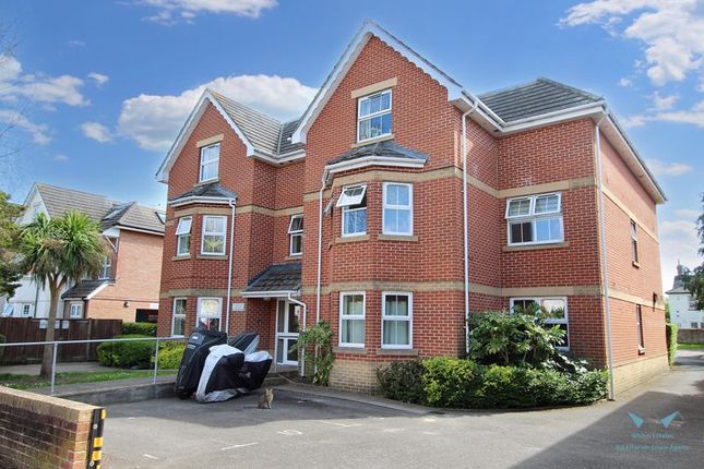 Victory Court, Charminster 2 bed apartment for sale