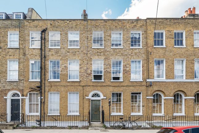 Surrey Square, London 2 bed apartment for sale