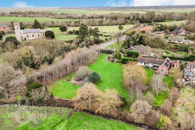 Church Lane, Norwich NR14 5 bed chalet for sale