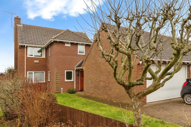 4 bed detached house